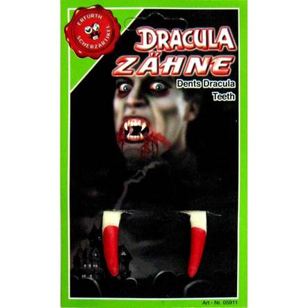 Terävät veriset vampyyrinhampaat. - Pikkupilat - 14138 - 1
